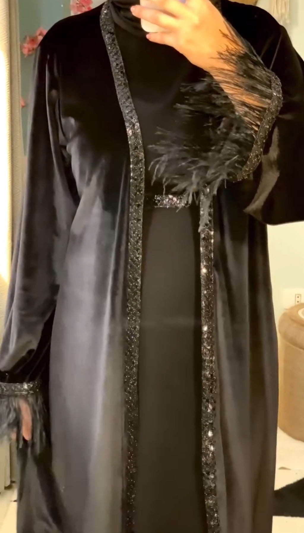 عبايه ريش نعام ٤ قطع