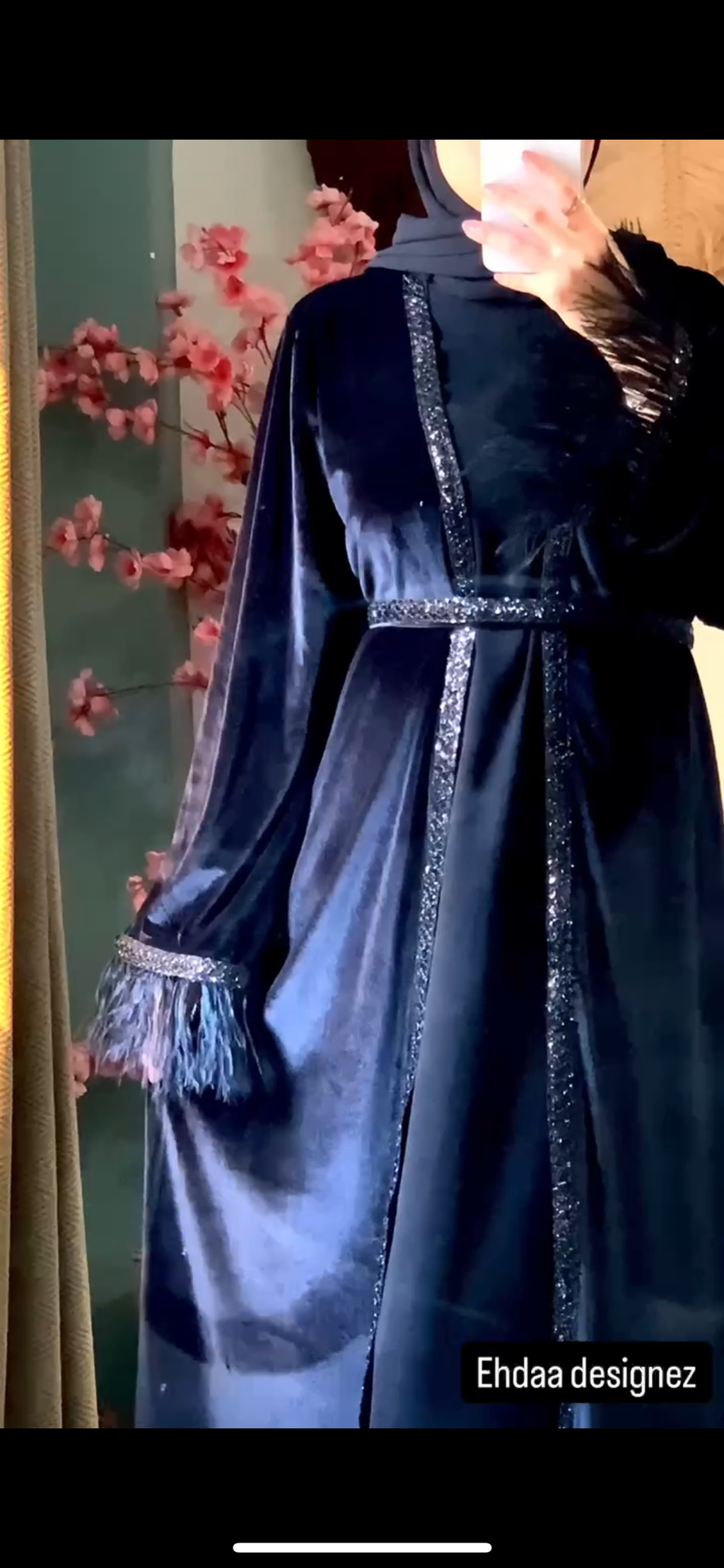 عبايه ريش نعام ٤ قطع