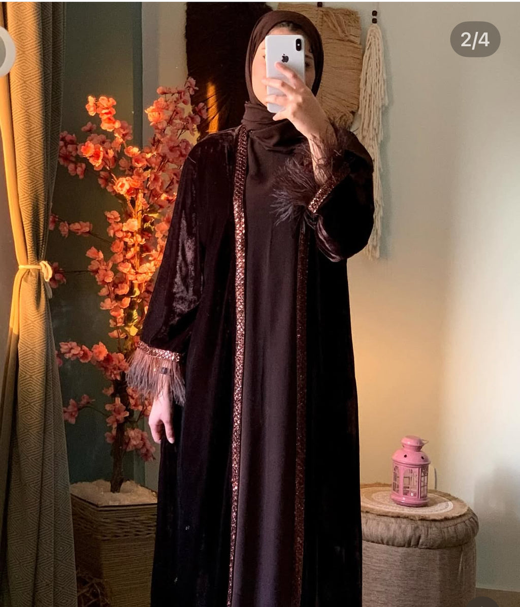 عبايه ريش نعام ٤ قطع
