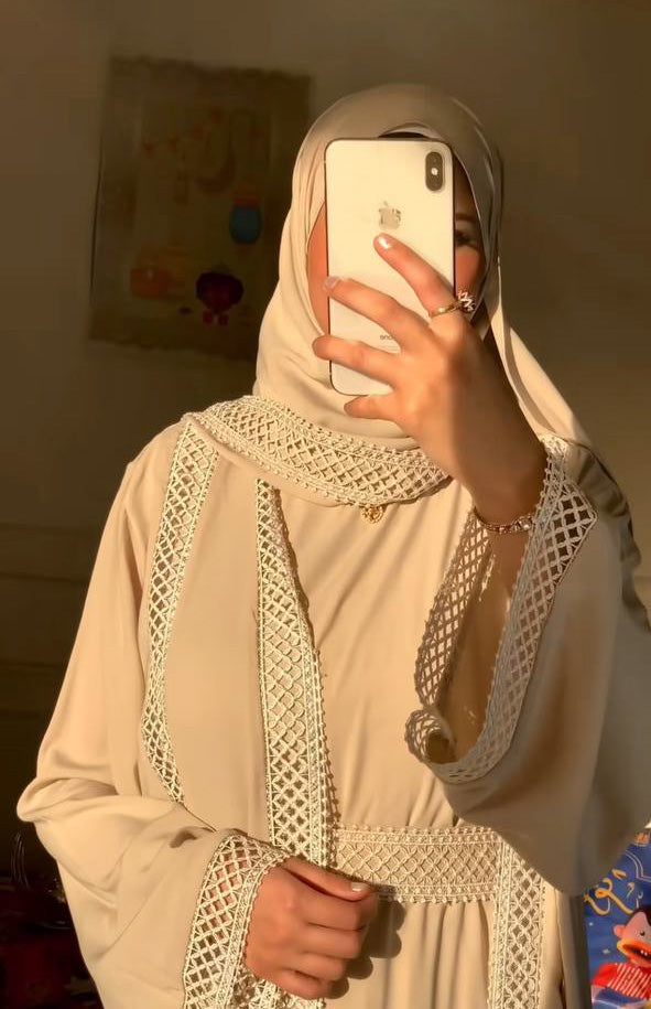 عبايه كنار
